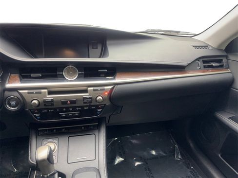 Used 2018 Lexus ES 350 w/ Premier Package image 54