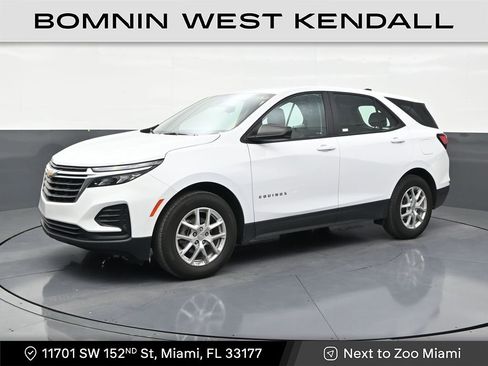 Used 2024 Chevrolet Equinox LS FWD image 1