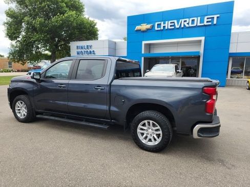 Used 2022 Chevrolet Silverado 1500 LT AWD/4WD image 3