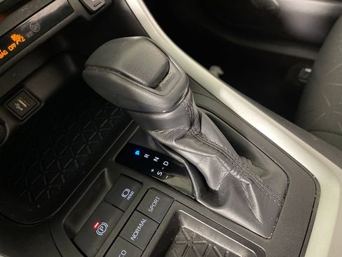 Certified 2025 Toyota RAV4 XLE FWD image 22