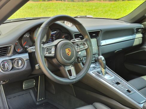 Certified 2017 Porsche 911 Carrera S RWD image 4