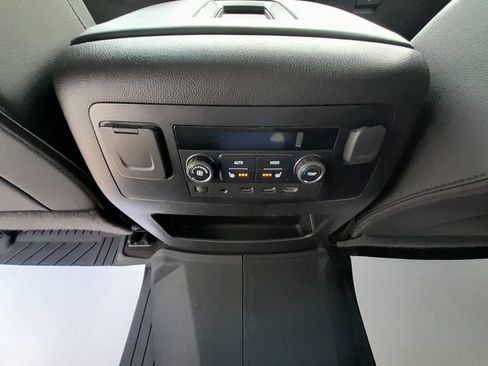 Used 2018 GMC Yukon SLT w/ Open Road Package AWD/4WD image 42