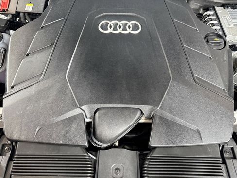 Used 2024 Audi Q8 Premium Plus w/ Premium Plus Package image 28