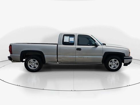 Used 2007 Chevrolet Silverado 1500 W/T RWD image 5