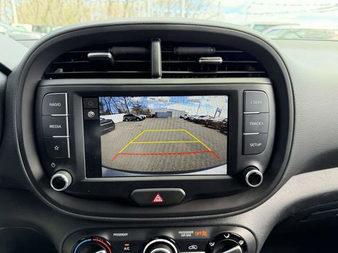 Used 2025 Kia Soul LX w/ LX Technology Package image 29