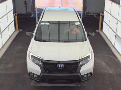 Used 2021 Honda Passport Sport image 3