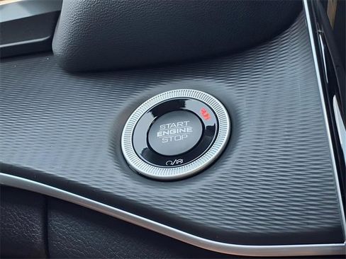 Used 2025 Jeep Grand Cherokee Altitude image 25