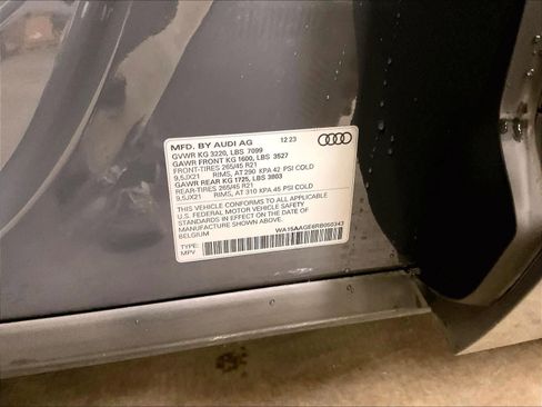 Certified 2024 Audi Q8 e-tron Premium Plus w/ Premium Plus Package image 32