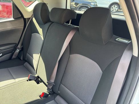 Used 2025 Kia Soul LX w/ LX Technology Package FWD image 34