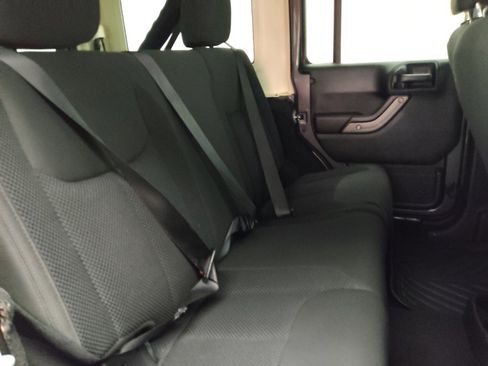 Used 2017 Jeep Wrangler Unlimited Sport AWD/4WD image 19