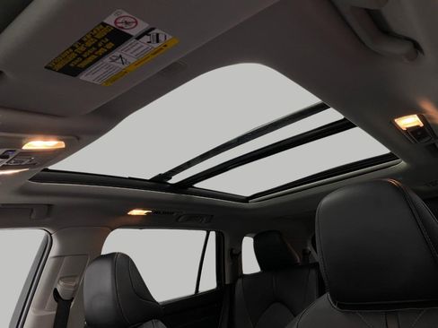 Used 2022 Toyota Highlander Platinum image 33