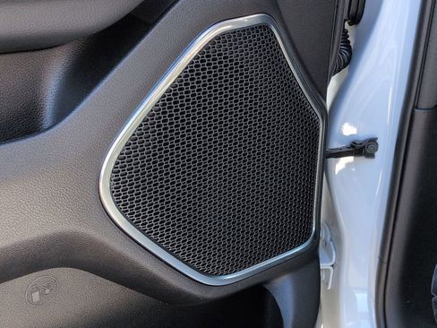 New 2026 RAM 1500 Laramie AWD/4WD image 14