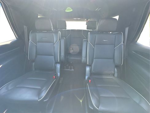 Certified 2023 Cadillac Escalade Sport AWD/4WD image 15
