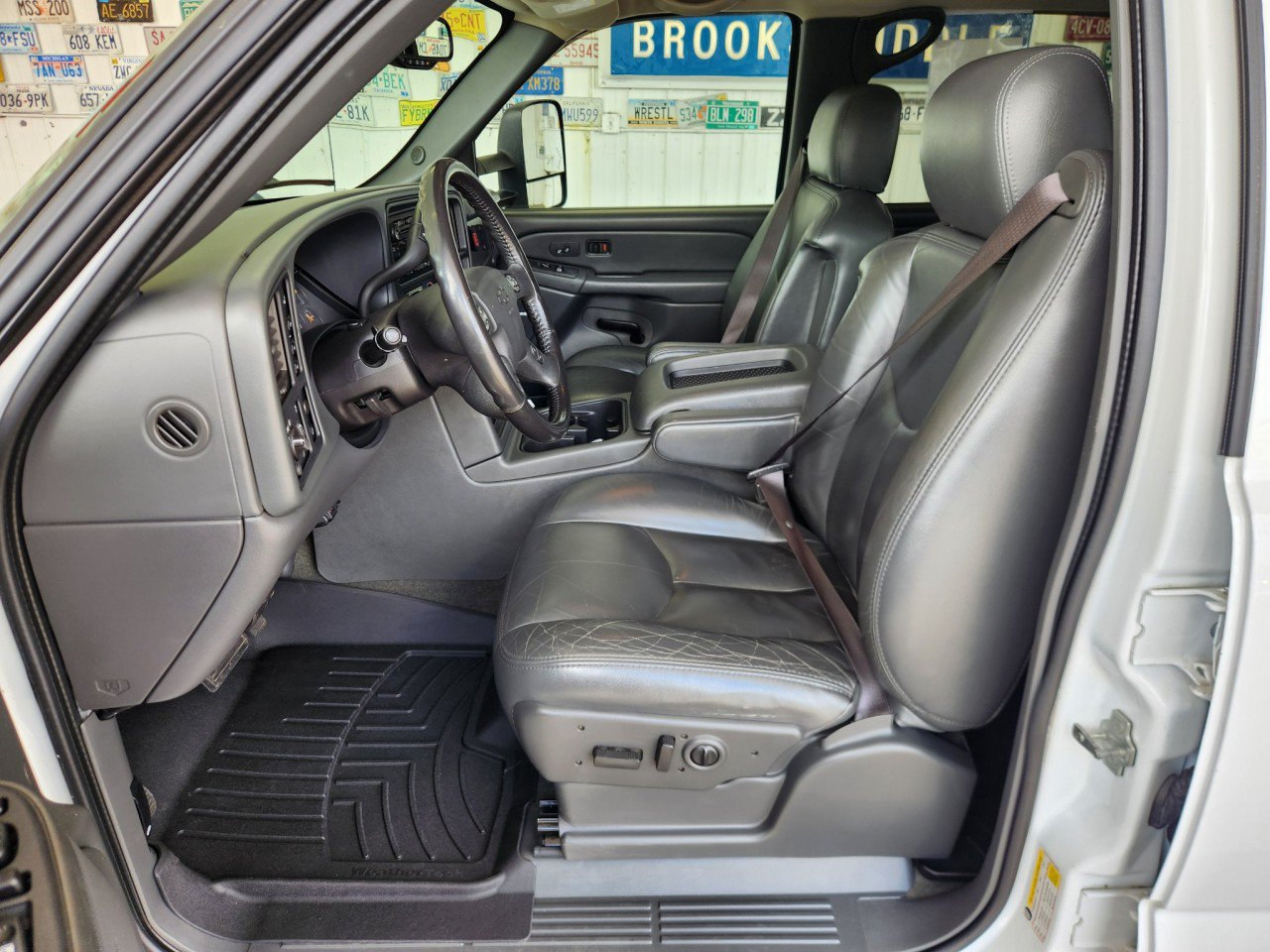 Used 2006 Chevrolet Silverado 3500 LT w/ Heavy-Duty Power Package AWD/4WD image 29