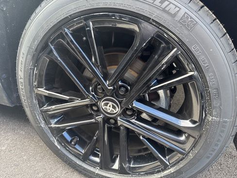 Used 2025 Toyota Camry SE image 7