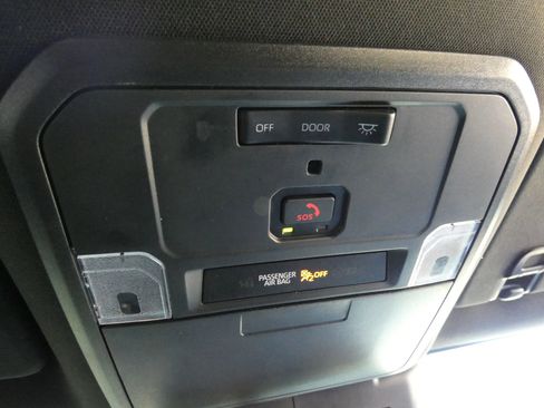 Used 2025 Toyota Tacoma SR5 image 70