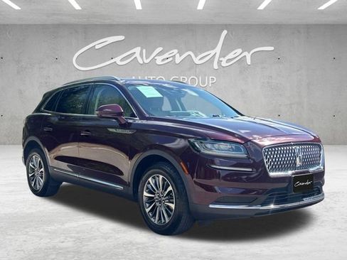 Used 2022 Lincoln Nautilus FWD w/ Premium Package image 2