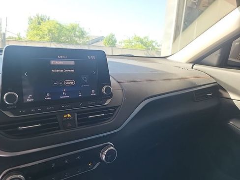 Used 2022 Nissan Altima 2.5 SR AWD/4WD image 4