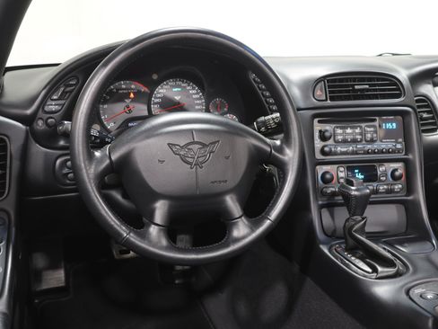 Used 2004 Chevrolet Corvette Convertible w/ Preferred Equipment Group RWD image 74