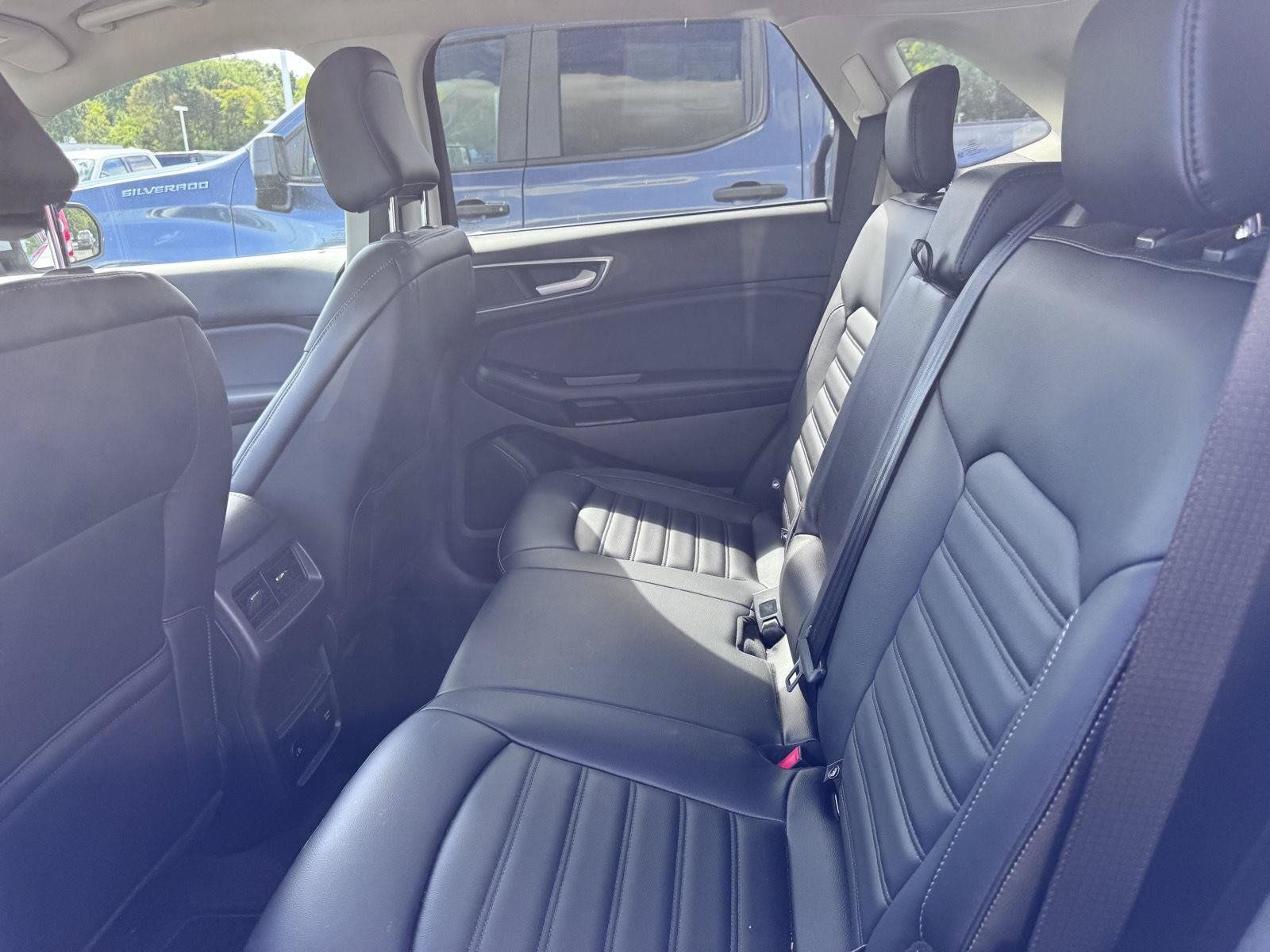 Used 2024 Ford Edge SEL w/ Convenience Package AWD/4WD image 12