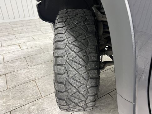 Used 2023 Chevrolet Silverado 1500 ZR2 w/ Technology Package image 35