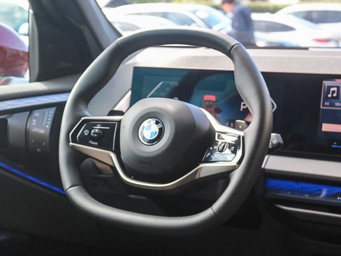 Used 2025 BMW X3 xDrive30i AWD/4WD image 14