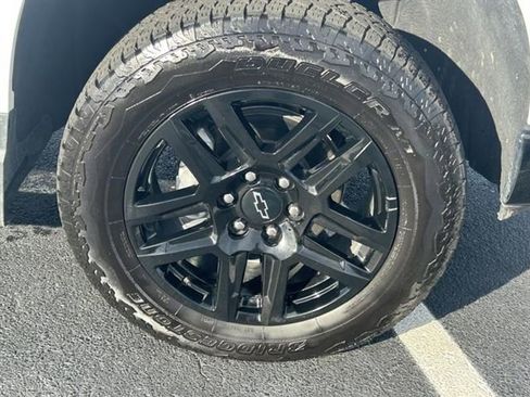 Used 2025 Chevrolet Silverado 1500 LT Trail Boss w/ Convenience Package II image 36