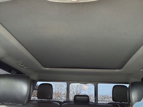 Used 2019 Ford F150 Lariat w/ Equipment Group 502A Luxury AWD/4WD image 7