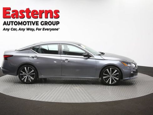 Used 2022 Nissan Altima 2.5 SR FWD image 45