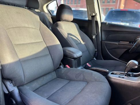 Used 2012 Chevrolet Cruze LT image 12