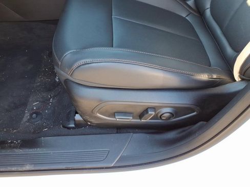 New 2026 Jeep Cherokee Laredo image 6