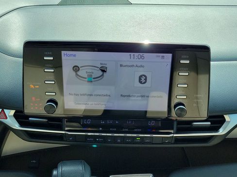 Used 2021 Toyota Sienna XLE image 19