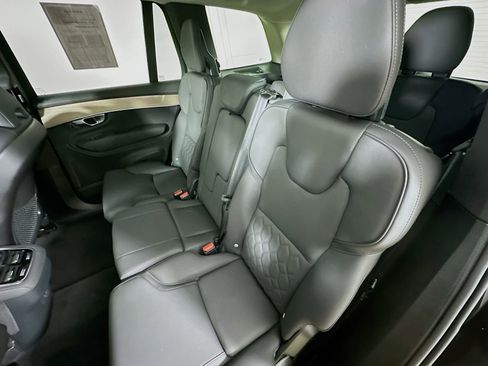 Used 2025 Volvo XC90 B6 Plus AWD/4WD image 36