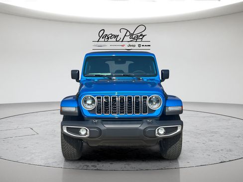 Used 2025 Jeep Wrangler Unlimited Sahara AWD/4WD image 8