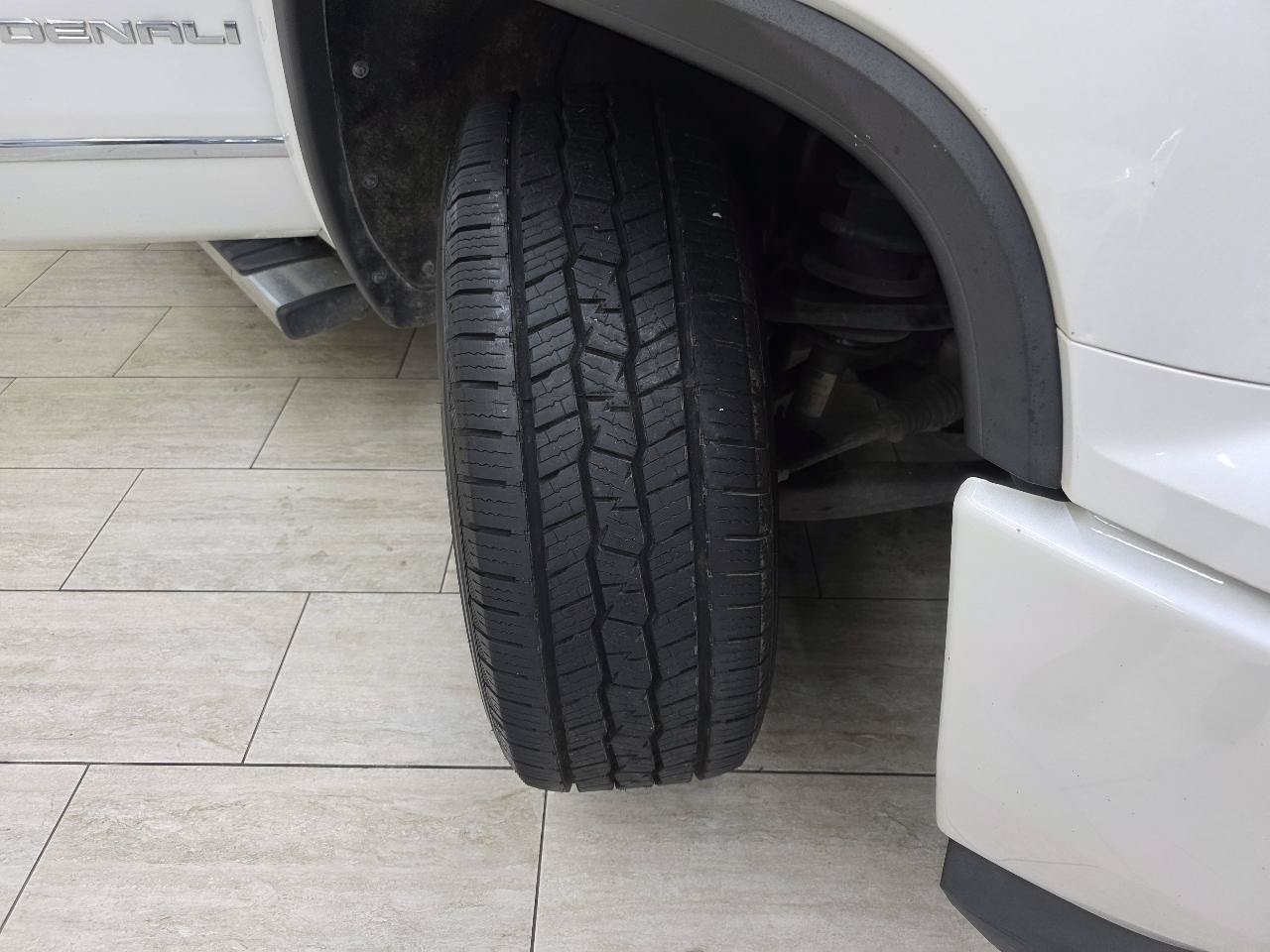 Used 2017 GMC Sierra 1500 Denali AWD/4WD image 38