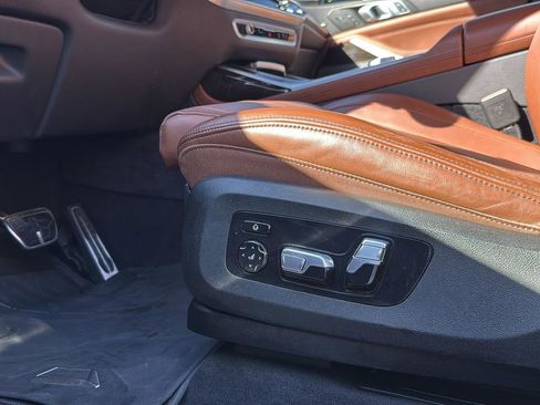 Used 2023 BMW X7 M60i w/ Executive Package image 11