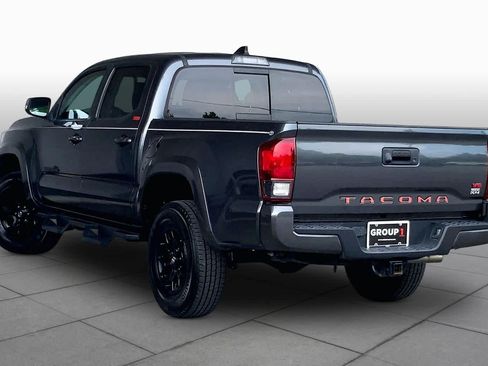 Used 2022 Toyota Tacoma SR5 w/ Technology Package RWD image 12