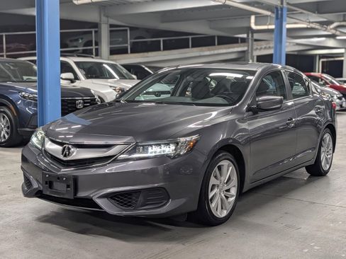 Used 2017 Acura ILX image 3
