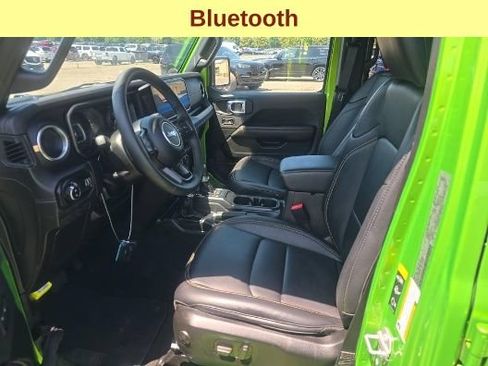 Used 2025 Jeep Gladiator Overland AWD/4WD image 10