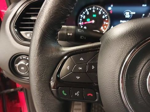 Used 2022 Jeep Renegade Altitude w/ Convenience Group AWD/4WD image 23