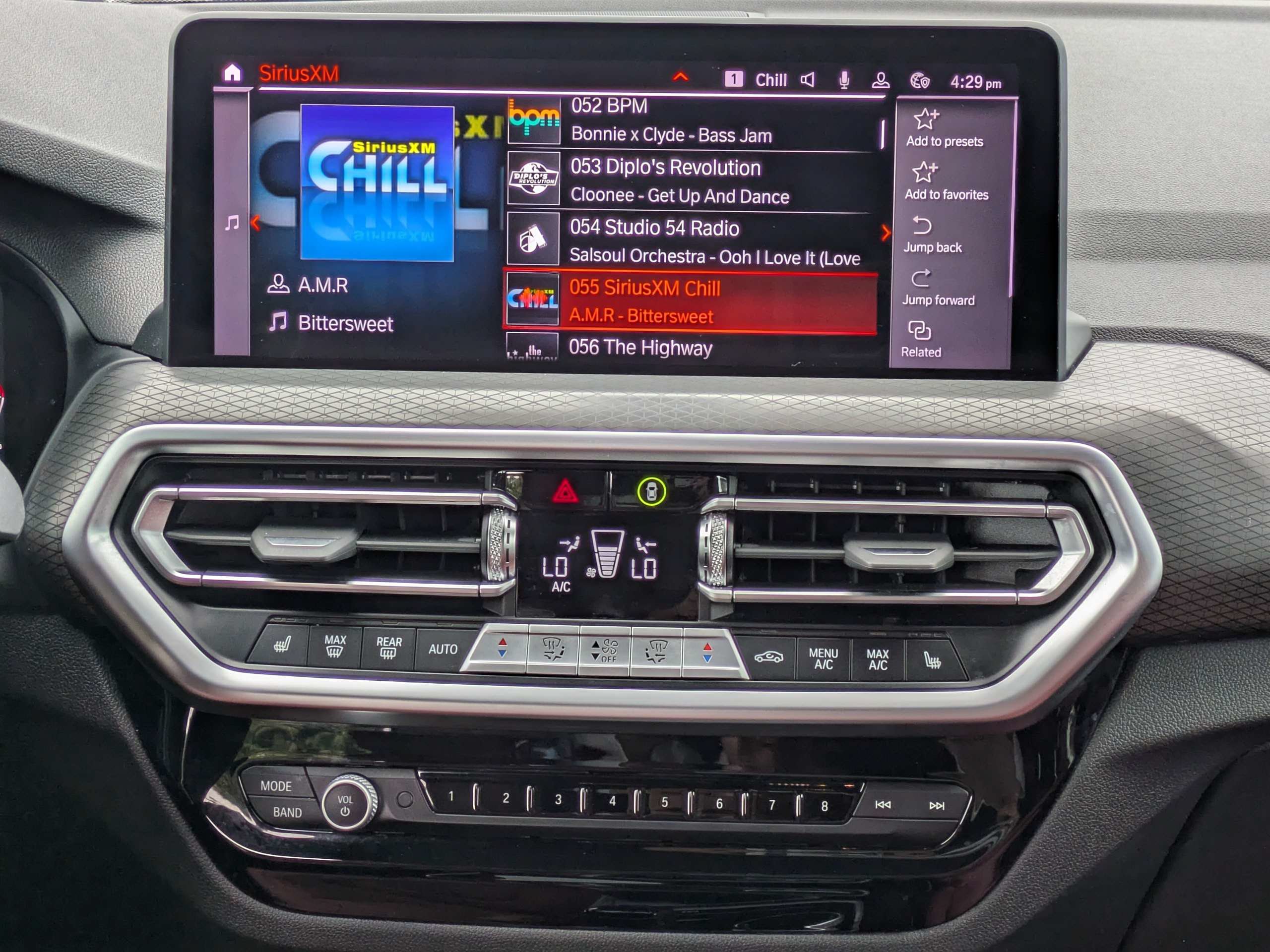 Used 2025 BMW X4 xDrive30i w/ Premium Package AWD/4WD image 18