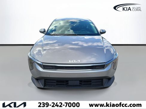 Used 2025 Kia K4 FWD image 2
