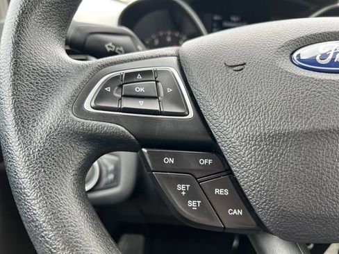 Used 2018 Ford Escape SE FWD image 18