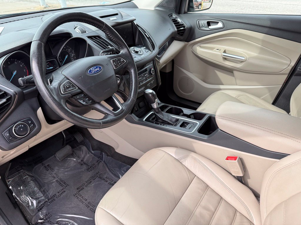 Used 2017 Ford Escape Titanium AWD/4WD image 25