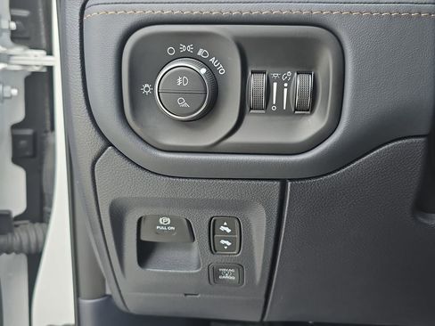 Used 2025 RAM 1500 Tungsten w/ Towing Technology Group AWD/4WD image 28