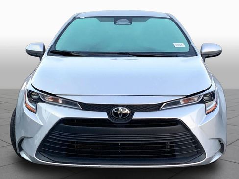 Used 2026 Toyota Corolla LE FWD image 4