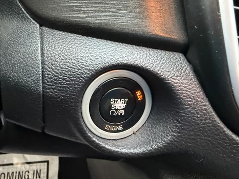 Used 2015 Chrysler 200 Limited FWD image 43
