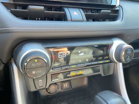 Used 2024 Toyota RAV4 XLE image 44