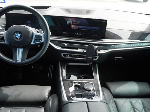 Used 2025 BMW X5 sDrive40i w/ M Sport Package RWD image 13