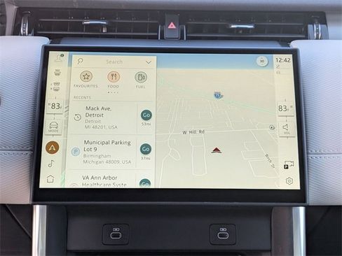 Used 2024 Land Rover Discovery Sport Dynamic SE image 24